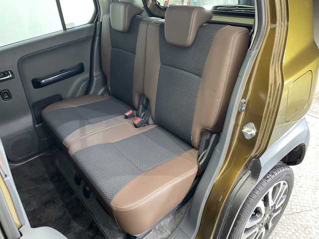 スズキ ハスラー Jスタイル Ⅲ 栃木県 2018(平30)年 2.2万km ブレイブカーキパール/スチールシルバー スズキセーフティサポート/禁煙車/ルーフレール/前席シートヒーター/HIDヘッドライト/ドラレコ/純正アルミホイール/ハーフレザーシート/プッシュスタート/スマートキー/オートライト/HIDヘッドライト/横滑り防止装置/フォグランプ/ドアバイザー/アイドリングストップ/革巻きステアリング/社外フロアマット