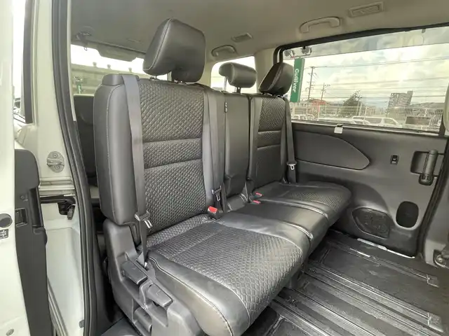 日産 セレナ ハイウェイスター 福岡県 2018(平30)年 6.9万km ブリリアントホワイトパール 純正９型SDナビ(フルセグTV/CD/DVD/BT)/AM/FM/AUX/アラウンドビューモニター/フリップダウンモニター/エマージェンシーブレーキ/コーナーセンサー/両側パワスラ/クルーズコントロール/ドラレコ/ETC/USBポート/純正フロアマット/純正16インチアルミホイール/スマートキー/プッシュスタート/スペアキー1本