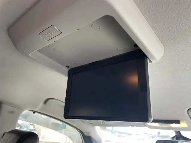 日産 セレナ ハイウェイスター 福岡県 2018(平30)年 6.9万km ブリリアントホワイトパール 純正９型SDナビ(フルセグTV/CD/DVD/BT)/AM/FM/AUX/アラウンドビューモニター/フリップダウンモニター/エマージェンシーブレーキ/コーナーセンサー/両側パワスラ/クルーズコントロール/ドラレコ/ETC/USBポート/純正フロアマット/純正16インチアルミホイール/スマートキー/プッシュスタート/スペアキー1本