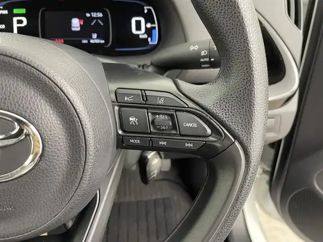 トヨタ アクア X 大分県 2021(令3)年 4.7万km プラチナホワイトパールマイカ トヨタセーフティセンス/純正ナビ/Bluetooth/USB/バックカメラ/レーダークルーズコントロール/ステアリングスイッチ/LEDオートライト/オートハイビーム/スマートキー/プッシュスタート /フロアマット/電動格納ミラー
