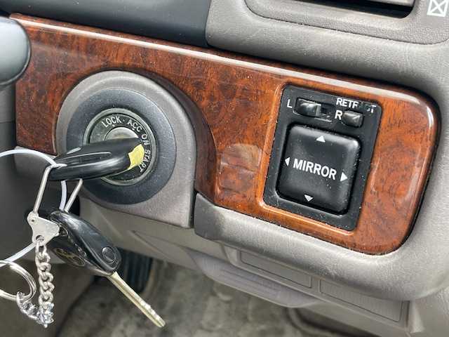 トヨタ マークⅡ グランデ レガリア Gエディション 福岡県 2000(平12)年 3.4万km ホワイトパールマイカ