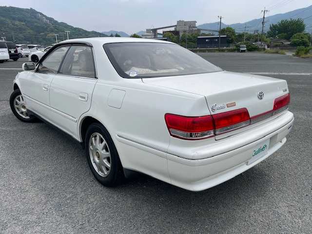 トヨタ マークⅡ グランデ レガリア Gエディション 福岡県 2000(平12)年 3.4万km ホワイトパールマイカ
