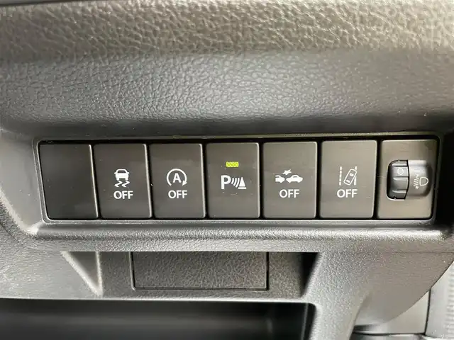 スズキ クロスビー HYBRID MV 石川県 2022(令4)年 5.2万km メロウディープレッドパール/ミネラルグレー2トーン 社外メモリーナビ/社外CD/ワンセグTV/スマートキー/プッシュスタート/純正アルミホイール/レーダークルーズ/レーダーブレーキ/シートヒーター/ETC/リヤパーキングセンサー/保証書