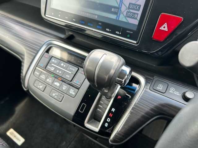 ホンダ ステップワゴン スパーダ クルスピセンシング 千葉県 2017(平29)年 6.9万km ホワイトオーキッドパール ワンオーナー/純正ナビ/フルセグTV/Bluetooth接続/CD/DVD再生/ETC/両側パワースライドドア/クルーズコントロール/前席シートヒーター/レーンキープアシスト/横滑り防止装置/前後コーナーセンサー/路外逸脱抑制システム/標識認識機能/前席ヒートシーター/ダブルオートエアコン/電動格納ウィンカーミラー/プッシュスタート/スマートキー/スペースキー×1/純正ホイール/取扱説明書/保証書