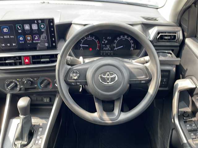 トヨタ ライズ X 三重県 2022(令4)年 2.6万km ブラックマイカメタリック 純正9型ディスプレイオーディオ/バックカメラ/社外前後ドライブレコーダー/ビルトインETC/LEDヘッドライト/フルセグTV/ステアリングリモコン/HDMI/アイドリングストップ/CarPlay/Android Auto/アイドリングストップ/禁煙車