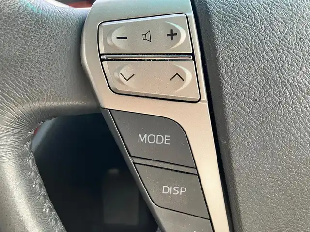 トヨタ ヴェルファイア 2．4Z プラチナセレクションⅡ 静岡県 2011(平23)年 7.4万km 黒 エンジンスタートボタン/パワーステアリング/パワーウィンドウ/スマートキー/Wオートエアコン/スペアキー１本/フリップダウンモニター/ETC/8インチナビ（CD/DVD/BT/フルセグ）/三列シート/オットマン/電動リアゲート/ウォークスルー/フロアマット/両側パワースライドドア/純正アルミホイール/ABS/横滑り防止装置/コーナーセンサー前後/オートライト/W＋サイドエアバック/カーテンエアバック