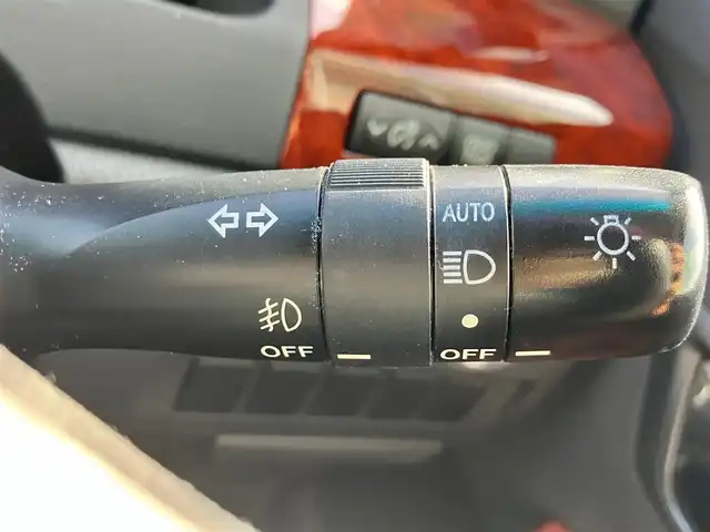 トヨタ ヴェルファイア 2．4Z プラチナセレクションⅡ 静岡県 2011(平23)年 7.4万km 黒 エンジンスタートボタン/パワーステアリング/パワーウィンドウ/スマートキー/Wオートエアコン/スペアキー１本/フリップダウンモニター/ETC/8インチナビ（CD/DVD/BT/フルセグ）/三列シート/オットマン/電動リアゲート/ウォークスルー/フロアマット/両側パワースライドドア/純正アルミホイール/ABS/横滑り防止装置/コーナーセンサー前後/オートライト/W＋サイドエアバック/カーテンエアバック