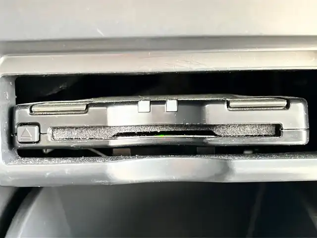 トヨタ ヴェルファイア 2．4Z プラチナセレクションⅡ 静岡県 2011(平23)年 7.4万km 黒 エンジンスタートボタン/パワーステアリング/パワーウィンドウ/スマートキー/Wオートエアコン/スペアキー１本/フリップダウンモニター/ETC/8インチナビ（CD/DVD/BT/フルセグ）/三列シート/オットマン/電動リアゲート/ウォークスルー/フロアマット/両側パワースライドドア/純正アルミホイール/ABS/横滑り防止装置/コーナーセンサー前後/オートライト/W＋サイドエアバック/カーテンエアバック