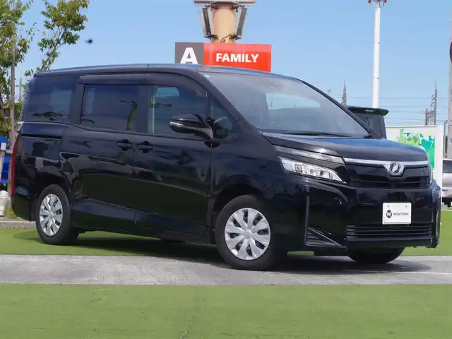 トヨタ ヴォクシー X 千葉県 2017(平29)年 7.3万km ブラック Toyota Safety Sense/・プリクラッシュセーフティ/・レーンディパーチャーアラート/・オートハイビーム/クルーズコントロール/左パワースライドドア/純正SDナビ/地デジTV/【DVD/CD再生機能　Bluetooth接続】/バックカメラ/フリップダウンモニター（V12T-R66C）/ドライブレコーダー（DRT-H66A）/LEDヘッドライト/フォグライト/ウインカーミラー/スマートキー