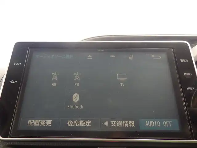 トヨタ ヴォクシー X 千葉県 2017(平29)年 7.3万km ブラック Toyota Safety Sense/・プリクラッシュセーフティ/・レーンディパーチャーアラート/・オートハイビーム/クルーズコントロール/左パワースライドドア/純正SDナビ/地デジTV/【DVD/CD再生機能　Bluetooth接続】/バックカメラ/フリップダウンモニター（V12T-R66C）/ドライブレコーダー（DRT-H66A）/LEDヘッドライト/フォグライト/ウインカーミラー/スマートキー