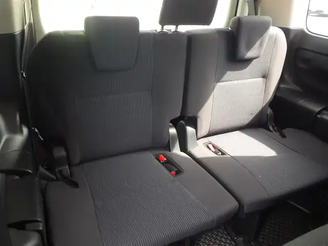 トヨタ ヴォクシー X 千葉県 2017(平29)年 7.3万km ブラック Toyota Safety Sense/・プリクラッシュセーフティ/・レーンディパーチャーアラート/・オートハイビーム/クルーズコントロール/左パワースライドドア/純正SDナビ/地デジTV/【DVD/CD再生機能　Bluetooth接続】/バックカメラ/フリップダウンモニター（V12T-R66C）/ドライブレコーダー（DRT-H66A）/LEDヘッドライト/フォグライト/ウインカーミラー/スマートキー