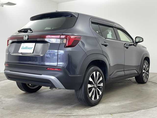 ホンダ ＷＲ－Ｖ Z 兵庫県 2024(令6)年 2.7万km メテオロイドグレーメタリック ・純正ディスプレイオーディオ/・Bluetooth/USB/Apple car play/Android Auto/・バックカメラ/・Honda SENSING/・衝突軽減ブレーキ（CMBS）/・先行車発進お知らせ機能/・歩行者事故低減ステアリング/・路外逸脱抑制機能/・標識認識機能/・アダプティブクルーズコントロール（ACC）/・車線維持支援システム（LKAS）/・誤発進抑制機能/・後方誤発進抑制機能/・近距離衝突軽減ブレーキ/・急アクセル抑制機能/・パーキングセンサーシステム/・オートハイビーム/・パドルシフト/・純正フロアマット/・純正17インチアルミホイール/・LEDオートライト/・LEDフォグランプ/・ヘッドライトレベライザー/・ETC/・純正前後ドライブレコーダー/・W＋サイドエアバッグ/・カーテンエアバッグ/・スペアキー/・取扱説明書/・保証書