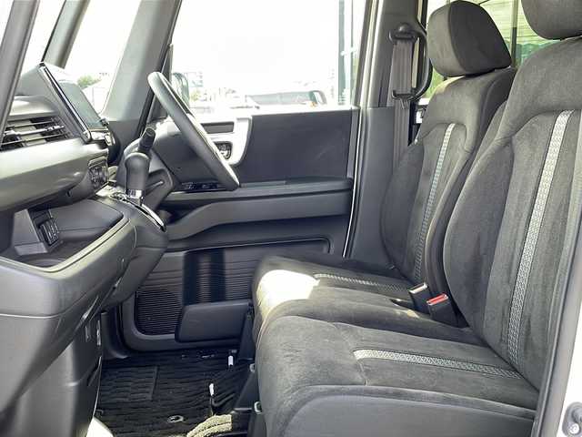 ホンダ Ｎ ＢＯＸ カスタム L 長野県 2021(令3)年 1.7万km プラチナホワイトパール 純正８インチメモリナビ/BluetoothAudio/DVD再生可能/フルセグTV/純正前後ドライブレコーダー/バックカメラ/両側パワースライドドア/前席シートヒーター/革巻きステアリング/ステアリングスイッチ/LEDヘッドランプ/フォグランプ/オートライト/スマートキー/プッシュスタート/電動格納ミラー/純正14インチAW/純正フロアマット/ホンダセンシング/衝突軽減ブレーキ/車線維持支援システム/アダプティブクルーズコントロール/コーナーセンサー