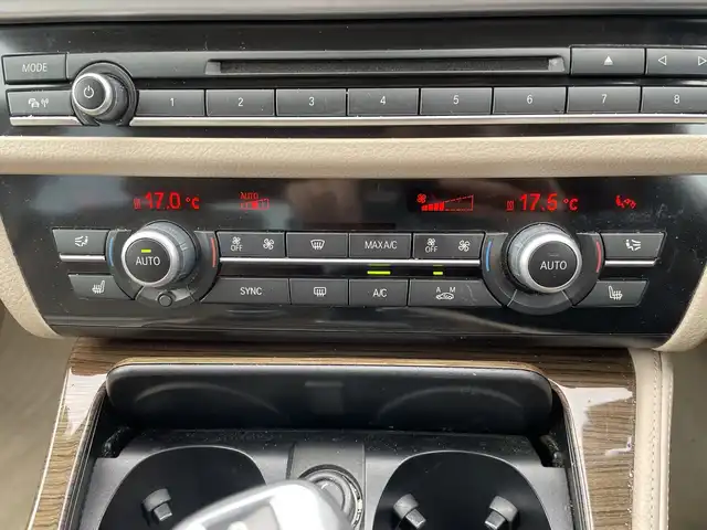 ＢＭＷ ５２３ｉ モダン 神奈川県 2014(平26)年 4.5万km アルピンホワイトⅢ プッシュスタート/Bluetooth/電動シート/ステアリングリモコン/クルーズコントロール/電動ステアリング調整/電動パーキングブレーキ/オートブレーキホールド/ビルトインETC