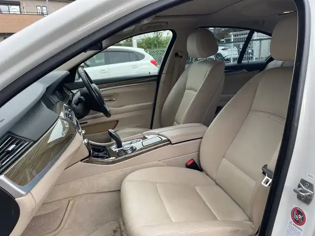 ＢＭＷ ５２３ｉ モダン 神奈川県 2014(平26)年 4.5万km アルピンホワイトⅢ プッシュスタート/Bluetooth/電動シート/ステアリングリモコン/クルーズコントロール/電動ステアリング調整/電動パーキングブレーキ/オートブレーキホールド/ビルトインETC