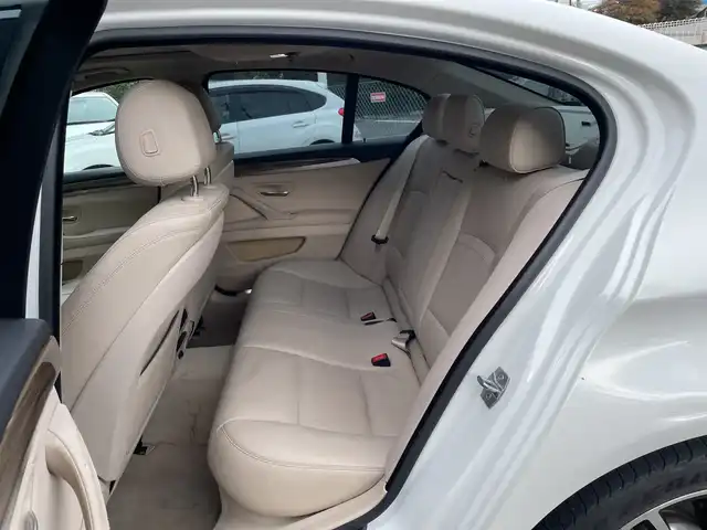 ＢＭＷ ５２３ｉ モダン 神奈川県 2014(平26)年 4.5万km アルピンホワイトⅢ プッシュスタート/Bluetooth/電動シート/ステアリングリモコン/クルーズコントロール/電動ステアリング調整/電動パーキングブレーキ/オートブレーキホールド/ビルトインETC