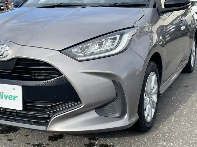 トヨタ ヤリス Z 道央・札幌 2021(令3)年 4.2万km ブラック/アバンギャルドブロンズメタリック 登録時走行距離41/339km/　４　W　D　/純正ナビ（FM/AM/BT)/バックカメラ/ウィンカーミラー/クルーズコントロール（追従走行あり）/プッシュスタート/ビルトインETC/スペアキー×１/USB入力端子/シートヒーター（運転席/助手席）/純正フロアマット/横滑り防止装置/衝突軽減ブレーキ/レーンキープアシスト/オートライト/オートマチックハイビーム/ステアリングスイッチ/ステアリングヒーター/革巻きステアリング/ヘッドライトレベライザー/ワイパー間欠時間コントローラー/ブラインドスポットモニター/電動格納ミラー/バニティミラー