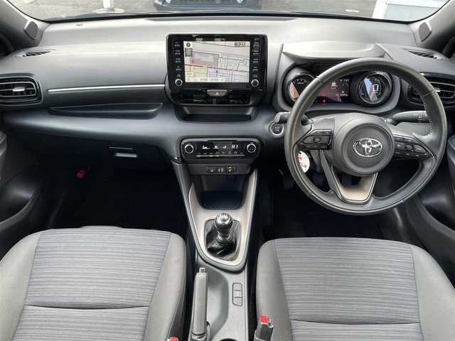 トヨタ ヤリス Z 道央・札幌 2021(令3)年 4.2万km ブラック/アバンギャルドブロンズメタリック 登録時走行距離41339km/６速マニュアル/純正ナビ（FM/AM/BT)/バックカメラ/ウィンカーミラー/クルーズコントロール/プッシュスタート/ビルトインETC/スペアキー×１/USB入力端子/シートヒーター（運転席/助手席）/純正フロアマット/横滑り防止装置/衝突軽減ブレーキ/レーンキープアシスト/オートライト/オートマチックハイビーム/ステアリングスイッチ/ステアリングヒーター/革巻きステアリング/ヘッドライトレベライザー/ワイパー間欠時間コントローラー/ブラインドスポットモニター/電動格納ミラー/バニティミラー