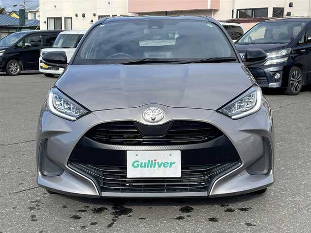 トヨタ ヤリス Z 道央・札幌 2021(令3)年 4.2万km ブラック/アバンギャルドブロンズメタリック 登録時走行距離41339km/６速マニュアル/純正ナビ（FM/AM/BT)/バックカメラ/ウィンカーミラー/クルーズコントロール/プッシュスタート/ビルトインETC/スペアキー×１/USB入力端子/シートヒーター（運転席/助手席）/純正フロアマット/横滑り防止装置/衝突軽減ブレーキ/レーンキープアシスト/オートライト/オートマチックハイビーム/ステアリングスイッチ/ステアリングヒーター/革巻きステアリング/ヘッドライトレベライザー/ワイパー間欠時間コントローラー/ブラインドスポットモニター/電動格納ミラー/バニティミラー