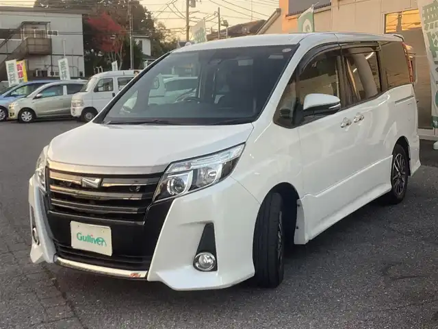 トヨタ ノア Si ダブルバイビー 千葉県 2017(平29)年 7.8万km ホワイトパールクリスタルシャイン ワンオーナー /両側パワースライドドア /純正10インチナビゲーション/バックカメラ/スマートキー×2/純正LEDヘッドライト/Auto格納ミラー/衝突軽減ブレーキ/フリップダウンモニター/ETC