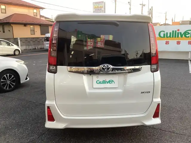 トヨタ ノア Si ダブルバイビー 千葉県 2017(平29)年 7.8万km ホワイトパールクリスタルシャイン ワンオーナー /両側パワースライドドア /純正10インチナビゲーション/バックカメラ/スマートキー×2/純正LEDヘッドライト/Auto格納ミラー/衝突軽減ブレーキ/フリップダウンモニター/ETC