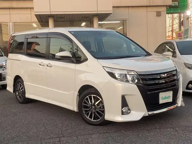 トヨタ ノア Si ダブルバイビー 千葉県 2017(平29)年 7.8万km ホワイトパールクリスタルシャイン ワンオーナー /両側パワースライドドア /純正10インチナビゲーション/バックカメラ/スマートキー×2/純正LEDヘッドライト/Auto格納ミラー/衝突軽減ブレーキ/フリップダウンモニター/ETC