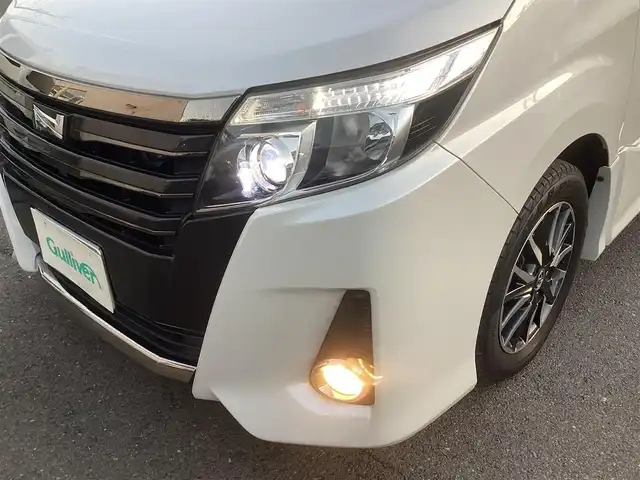 トヨタ ノア Si ダブルバイビー 千葉県 2017(平29)年 7.8万km ホワイトパールクリスタルシャイン ワンオーナー /両側パワースライドドア /純正10インチナビゲーション/バックカメラ/スマートキー×2/純正LEDヘッドライト/Auto格納ミラー/衝突軽減ブレーキ/フリップダウンモニター/ETC