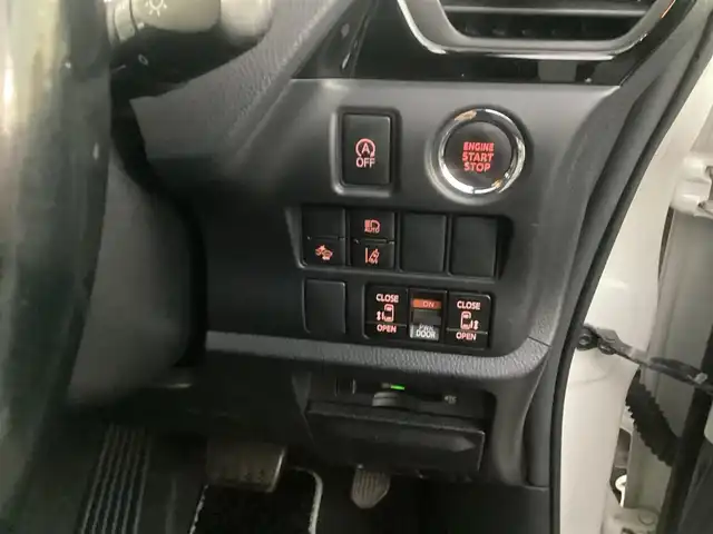 トヨタ ノア Si ダブルバイビー 千葉県 2017(平29)年 7.8万km ホワイトパールクリスタルシャイン ワンオーナー /両側パワースライドドア /純正10インチナビゲーション/バックカメラ/スマートキー×2/純正LEDヘッドライト/Auto格納ミラー/衝突軽減ブレーキ/フリップダウンモニター/ETC