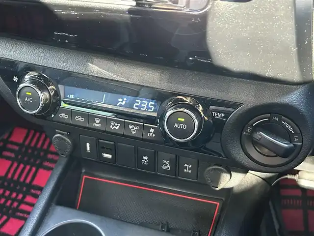 トヨタ ハイラックス Z ブラックラリーエディション 東京都 2019(平31)年 4.5万km クリムゾンスパークレッドM ワンオーナー/2インチリフトアップ/タイ・トヨタ製ベッドライナー/CARRYBOYS製電動トノカバー(CB796)/KENWOOD製9インチフローティングナビ/フルセグTV/DVD再生/Bluetoothオーディオ/バックカメラ/ETC2.0/Clazzio製シートカバー/コムテック製ドライブレコーダー(ZDR026)/ボンネットプロテクター/サイドステップ/LEDヘッドランプ/LEDフォグランプ/スマートキー×2