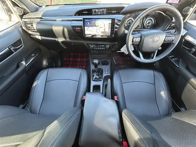 トヨタ ハイラックス Z ブラックラリーエディション 東京都 2019(平31)年 4.5万km クリムゾンスパークレッドM ワンオーナー/2インチリフトアップ/タイ・トヨタ製ベッドライナー/CARRYBOYS製電動トノカバー(CB796)/KENWOOD製9インチフローティングナビ/フルセグTV/DVD再生/Bluetoothオーディオ/バックカメラ/ETC2.0/Clazzio製シートカバー/コムテック製ドライブレコーダー(ZDR026)/ボンネットプロテクター/サイドステップ/LEDヘッドランプ/LEDフォグランプ/スマートキー×2