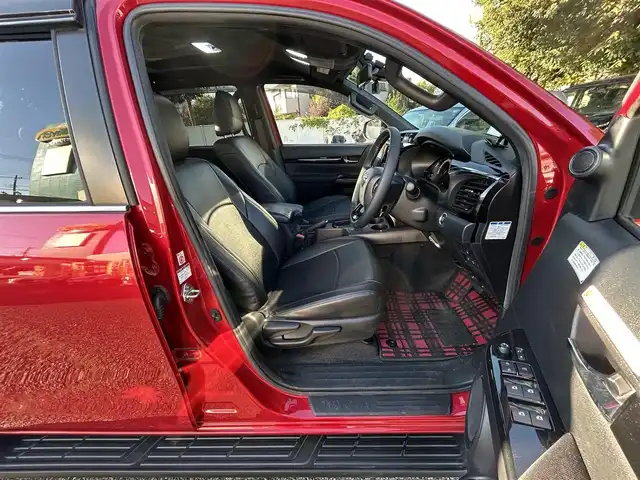 トヨタ ハイラックス Z ブラックラリーエディション 東京都 2019(平31)年 4.5万km クリムゾンスパークレッドM ワンオーナー/2インチリフトアップ/タイ・トヨタ製ベッドライナー/CARRYBOYS製電動トノカバー(CB796)/KENWOOD製9インチフローティングナビ/フルセグTV/DVD再生/Bluetoothオーディオ/バックカメラ/ETC2.0/Clazzio製シートカバー/コムテック製ドライブレコーダー(ZDR026)/ボンネットプロテクター/サイドステップ/LEDヘッドランプ/LEDフォグランプ/スマートキー×2