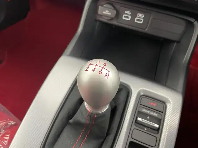 ホンダ シビック タイプR 群馬県 2025(令7)年 0.1千km ソニックグレーパール 登録済未使用車（登録時走行距離：20km）/ホンダコネクトディスプレー(9インチ)/・AM/FM/USB/Bluetooth/AppleCarPlay/AndroidAuto/・バックカメラ/・ETC2.0/=====/登録済未使用車　ホンダコネクトディスプレー　バックカメラ　純正ビルトインＥＴＣ２．０　純正フロアマット　ブレンボキャリパー　ＨｏｎｄａＬｏｇＲ　ホンダセンシング　ＬＥＤヘッドランプ　プッシュスタート