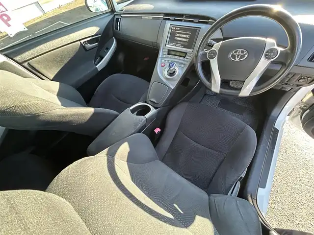 トヨタ プリウス S 群馬県 2012(平24)年 9.7万km ホワイトパールクリスタルシャイン (株)IDOMが運営する【じしゃロン伊勢崎店】の自社ローン専用車両になりますこちらは現金またはオートローンご利用時の価格です。自社ローンご希望の方は別途その旨お申付け下さい/純正ナビ/(ＣＤ/DVD/BlueTooth/フルセグＴＶ/MSV)/バックカメラ/ＥＴＣ/純正アルミ/純正マット