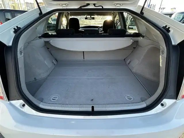 トヨタ プリウス S 群馬県 2012(平24)年 9.7万km ホワイトパールクリスタルシャイン (株)IDOMが運営する【じしゃロン伊勢崎店】の自社ローン専用車両になりますこちらは現金またはオートローンご利用時の価格です。自社ローンご希望の方は別途その旨お申付け下さい/純正ナビ/(ＣＤ/DVD/BlueTooth/フルセグＴＶ/MSV)/バックカメラ/ＥＴＣ/純正アルミ/純正マット