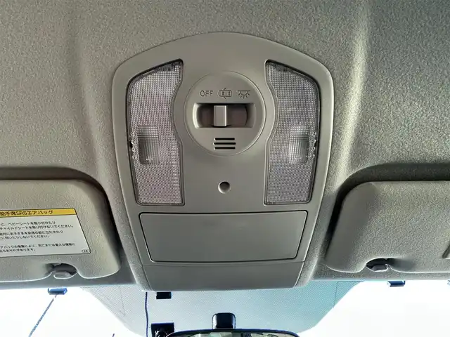 トヨタ プリウス S 群馬県 2012(平24)年 9.7万km ホワイトパールクリスタルシャイン (株)IDOMが運営する【じしゃロン伊勢崎店】の自社ローン専用車両になりますこちらは現金またはオートローンご利用時の価格です。自社ローンご希望の方は別途その旨お申付け下さい/純正ナビ/(ＣＤ/DVD/BlueTooth/フルセグＴＶ/MSV)/バックカメラ/ＥＴＣ/純正アルミ/純正マット