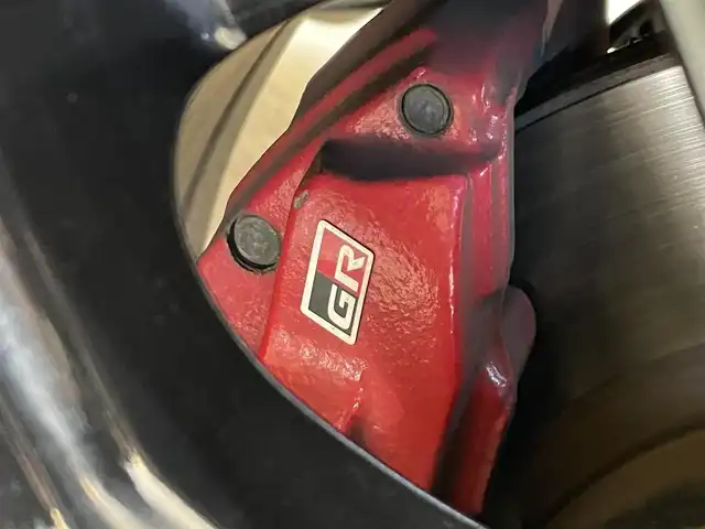 トヨタ ハイラックス Z GRスポーツ 岩手県 2022(令4)年 4.3万km スーパーホワイトⅡ パートタイム４WD/ディーゼルターボ/ハードトノカバー/パノラミックビューモニター/専用エクステリア・インテリア/レッド塗装GRロゴ入りブレーキキャリパー/BATTLEZリフトアップスプリング(フロント)/RAYSチームデイトナ１７インチアルミホイール/パドルシフト/オートLSD/アクティブトラクションコントロール/ダウンヒルアシストコントロール/ヒルスタートアシストコントロール/リヤデフロック/クリアランスソナー/プリクラッシュセーフティ/レーダークルーズコントロール/レーンディパーチャーアラート/ロードサインアシスト/アイドリングストップ/専用シート/運転席パワーシート/純正ディスプレイオーディオ/ナビゲーション/AppleCarPlay・AndroidAuto/ミラー型ドライブレコーダー/ETC2.0/LEDヘッドランプ/フロント・リヤフォグランプ