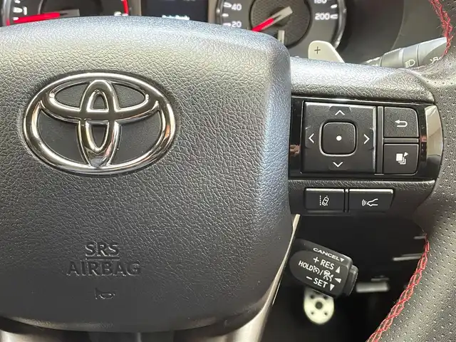 トヨタ ハイラックス Z GRスポーツ 岩手県 2022(令4)年 4.3万km スーパーホワイトⅡ パートタイム４WD/ディーゼルターボ/ハードトノカバー/パノラミックビューモニター/専用エクステリア・インテリア/レッド塗装GRロゴ入りブレーキキャリパー/BATTLEZリフトアップスプリング(フロント)/RAYSチームデイトナ１７インチアルミホイール/パドルシフト/オートLSD/アクティブトラクションコントロール/ダウンヒルアシストコントロール/ヒルスタートアシストコントロール/リヤデフロック/クリアランスソナー/プリクラッシュセーフティ/レーダークルーズコントロール/レーンディパーチャーアラート/ロードサインアシスト/アイドリングストップ/専用シート/運転席パワーシート/純正ディスプレイオーディオ/ナビゲーション/AppleCarPlay・AndroidAuto/ミラー型ドライブレコーダー/ETC2.0/LEDヘッドランプ/フロント・リヤフォグランプ