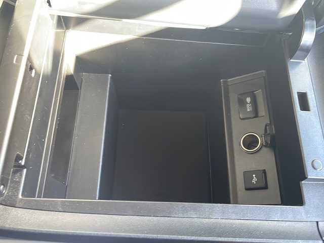 トヨタ アルファード S Cパッケージ 静岡県 2020(令2)年 3.2万km ホワイトパールクリスタルシャイン /DAナビ/地デジTV//純正CD/DVD/Bluetooth//バックカメラ//フリップダウンリアモニター//両側パワースライドドア//サンルーフ//デジタルインナーミラー//パワーバックドア//セーフティセンス//レーダークルーズコントロール//ブラインドスポットモニター//合成シート//シートヒーター/エアシート//純正18インチAW//2.0ETC//保証書//取説