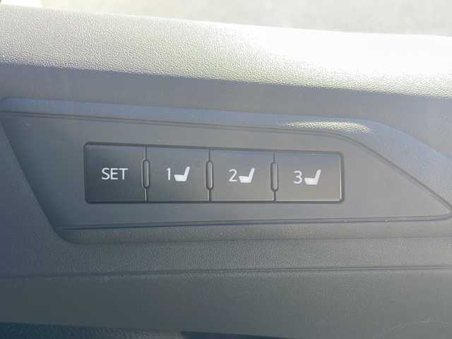 トヨタ アルファード S Cパッケージ 静岡県 2020(令2)年 3.2万km ホワイトパールクリスタルシャイン /DAナビ/地デジTV//純正CD/DVD/Bluetooth//バックカメラ//フリップダウンリアモニター//両側パワースライドドア//サンルーフ//デジタルインナーミラー//パワーバックドア//セーフティセンス//レーダークルーズコントロール//ブラインドスポットモニター//合成シート//シートヒーター/エアシート//純正18インチAW//2.0ETC//保証書//取説