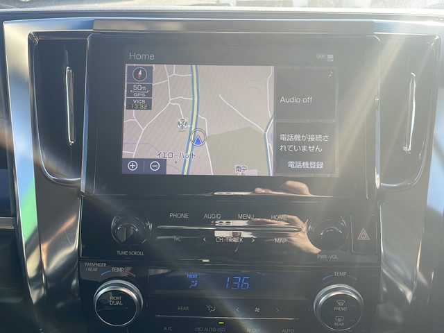 トヨタ アルファード S Cパッケージ 静岡県 2020(令2)年 3.2万km ホワイトパールクリスタルシャイン /DAナビ/地デジTV//純正CD/DVD/Bluetooth//バックカメラ//フリップダウンリアモニター//両側パワースライドドア//サンルーフ//デジタルインナーミラー//パワーバックドア//セーフティセンス//レーダークルーズコントロール//ブラインドスポットモニター//合成シート//シートヒーター/エアシート//純正18インチAW//2.0ETC//保証書//取説