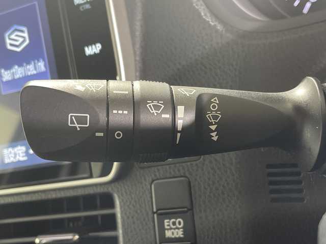 トヨタ ノア Si ダブルバイビー 神奈川県 2018(平30)年 2.6万km ホワイトパールクリスタルシャイン 純正SDナビ【NSZU-Z68T】/AM/FM/フルセグ/Bluetooth/USB/バックカメラ/純正フリップダウンモニター/両側パワースライドドア/クルーズコントロール/トヨタセーフティーセンス/ビルトインETC/前後ドライブレコーダー/純正フロアマット/ステアリングスイッチ/スマートキー/レーンアシスト/純正16インチアルミホイル/LEDヘッドライト/オートライト/オートマチックハイビーム/ドアバイザー/レーンディパーチャーアラート/コーナーセンサー/プリクラッシュセーフティー/先行車告知機能