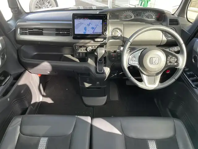 ホンダ Ｎ ＢＯＸ カスタム L ターボ スタイル+ブラック 兵庫県 2022(令4)年 1.6万km メテオロイドグレーメタリック 純正8インチプレミアムインターナビ/Bluetooth接続/両側パワースライドドア/バックカメラ/電子パーキング/オートホールド/純正フロアマット/純正アルミホイール/ビルトインETC/プリクラッシュ/前席シートヒーター/パドルシフト/LEDヘッドライト/追従有クルーズコントロール/スイッチスタート