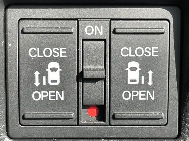 ホンダ Ｎ ＢＯＸ カスタム L ターボ スタイル+ブラック 兵庫県 2022(令4)年 1.6万km メテオロイドグレーメタリック 純正8インチプレミアムインターナビ/Bluetooth接続/両側パワースライドドア/バックカメラ/電子パーキング/オートホールド/純正フロアマット/純正アルミホイール/ビルトインETC/プリクラッシュ/前席シートヒーター/パドルシフト/LEDヘッドライト/追従有クルーズコントロール/スイッチスタート