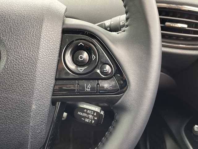 トヨタ プリウス S ツーリングセレ ブラックED 千葉県 2022(令4)年 5.4万km プラチナホワイトパールマイカ モデリスタエアロ/Miracast/パノラミックビューモニター/トヨタセーフティーセンス/純正ディスプレイオーディオ/ビルトインETC2.0/革ステアリング/ステアリングリモコン/革シート/前席シートヒーター/車線逸脱防止/USB/Isofix/電格ウィンカーミラー/フォグランプ/LEDヘッドライト/純正フロアマット