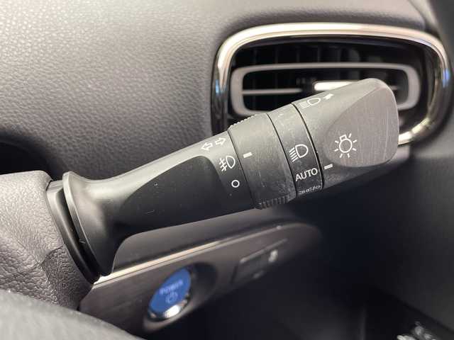 トヨタ プリウス S ツーリングセレ ブラックED 千葉県 2022(令4)年 5.4万km プラチナホワイトパールマイカ モデリスタエアロ/Miracast/パノラミックビューモニター/トヨタセーフティーセンス/純正ディスプレイオーディオ/ビルトインETC2.0/革ステアリング/ステアリングリモコン/革シート/前席シートヒーター/車線逸脱防止/USB/Isofix/電格ウィンカーミラー/フォグランプ/LEDヘッドライト/純正フロアマット