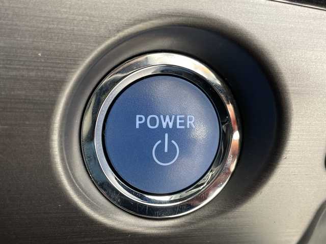 トヨタ プリウス S ツーリングセレ ブラックED 千葉県 2022(令4)年 5.4万km プラチナホワイトパールマイカ モデリスタエアロ/Miracast/パノラミックビューモニター/トヨタセーフティーセンス/純正ディスプレイオーディオ/ビルトインETC2.0/革ステアリング/ステアリングリモコン/革シート/前席シートヒーター/車線逸脱防止/USB/Isofix/電格ウィンカーミラー/フォグランプ/LEDヘッドライト/純正フロアマット