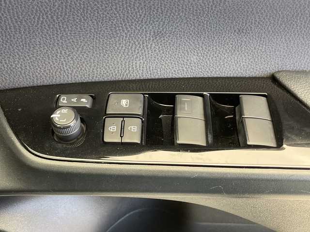 トヨタ プリウス S ツーリングセレ ブラックED 千葉県 2022(令4)年 5.4万km プラチナホワイトパールマイカ モデリスタエアロ/Miracast/パノラミックビューモニター/トヨタセーフティーセンス/純正ディスプレイオーディオ/ビルトインETC2.0/革ステアリング/ステアリングリモコン/革シート/前席シートヒーター/車線逸脱防止/USB/Isofix/電格ウィンカーミラー/フォグランプ/LEDヘッドライト/純正フロアマット