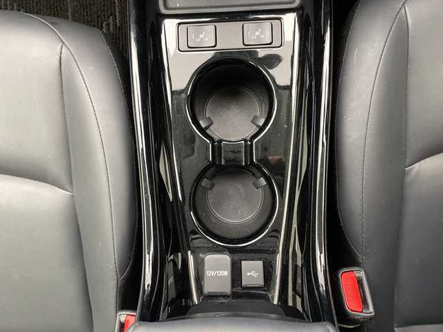 トヨタ プリウス S ツーリングセレ ブラックED 千葉県 2022(令4)年 5.4万km プラチナホワイトパールマイカ モデリスタエアロ/Miracast/パノラミックビューモニター/トヨタセーフティーセンス/純正ディスプレイオーディオ/ビルトインETC2.0/革ステアリング/ステアリングリモコン/革シート/前席シートヒーター/車線逸脱防止/USB/Isofix/電格ウィンカーミラー/フォグランプ/LEDヘッドライト/純正フロアマット