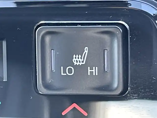 トヨタ ノア ハイブリッド S－Z 東京都 2025(令7)年 0.1万km イナズマスパーキングブラックガラスフレーク 純正８型ディスプレィオーディオ/・BluetoothAudio/USB/HDMI/・AppleCarPlay/AndoidAuto/レーダークルーズコントロール /両側パワースライドドア /LEDヘッドライト /コーナセンサー /フリーストップバックドア /オートマチックハイビーム /セーフティセンス　/・プリクラシュセーフティ/・レーンディパーチャーアラート/・オートマチックハイビーム/・レーダークルーズコントロール/・発進遅れ告知機能/・レーントレーシングアシスト/パーキングサポートブレーキ/ブラック合皮ファブリックコンビシート/・キャプテンシート/バックガイドモニター/ビルトインETC/純正フロアマット