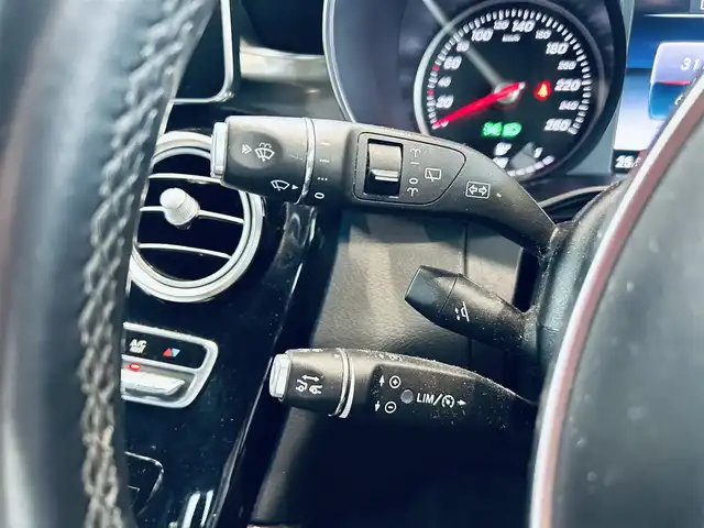メルセデス・ベンツ ＧＬＣ２００ スポーツ 大阪府 2018(平30)年 6.4万km ダイヤモンドホワイト レーダーセーフティ/ハーフレザー/メモリ付きパワーシート/シートヒーター/純正ナビ/TV/３６０度カメラ/純正19インチAW/LEDヘッドライト/ACC/ブラインドスポット/電動リアゲート